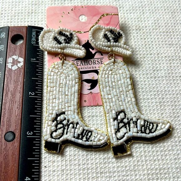 Bride Western Themed Seed Bead Earrings - Picture 1 of 1